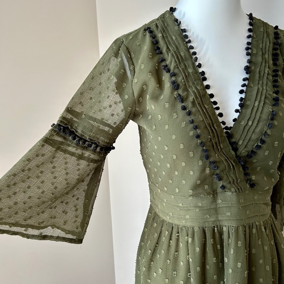 Zara ⎮ Pom Pom V-neck dress - Picture 6 of 10